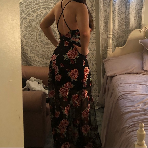 Prom dress size medium black with flowers - Picture 2 of 6